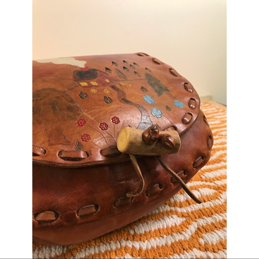 Vintage 60's leather handmade painted shoulder bag - Picture 4 of 6